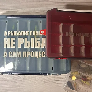 Лазерная гравировка на крышках коробок для воблеров